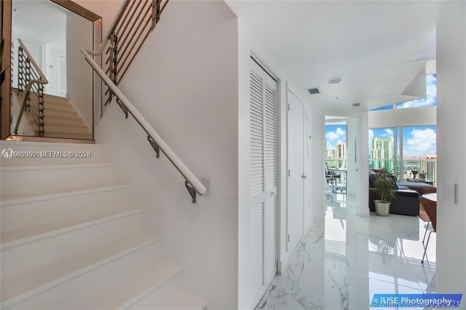 41 SE 5th St #2109 Miami, FL 33131