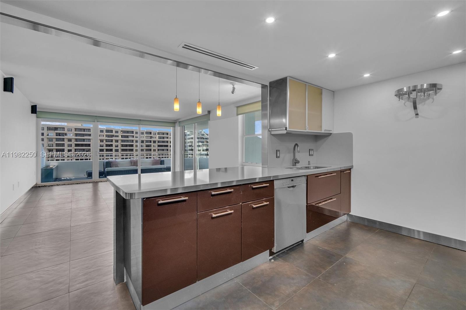 199 Ocean Ln Dr #1009 Key Biscayne, FL 33149