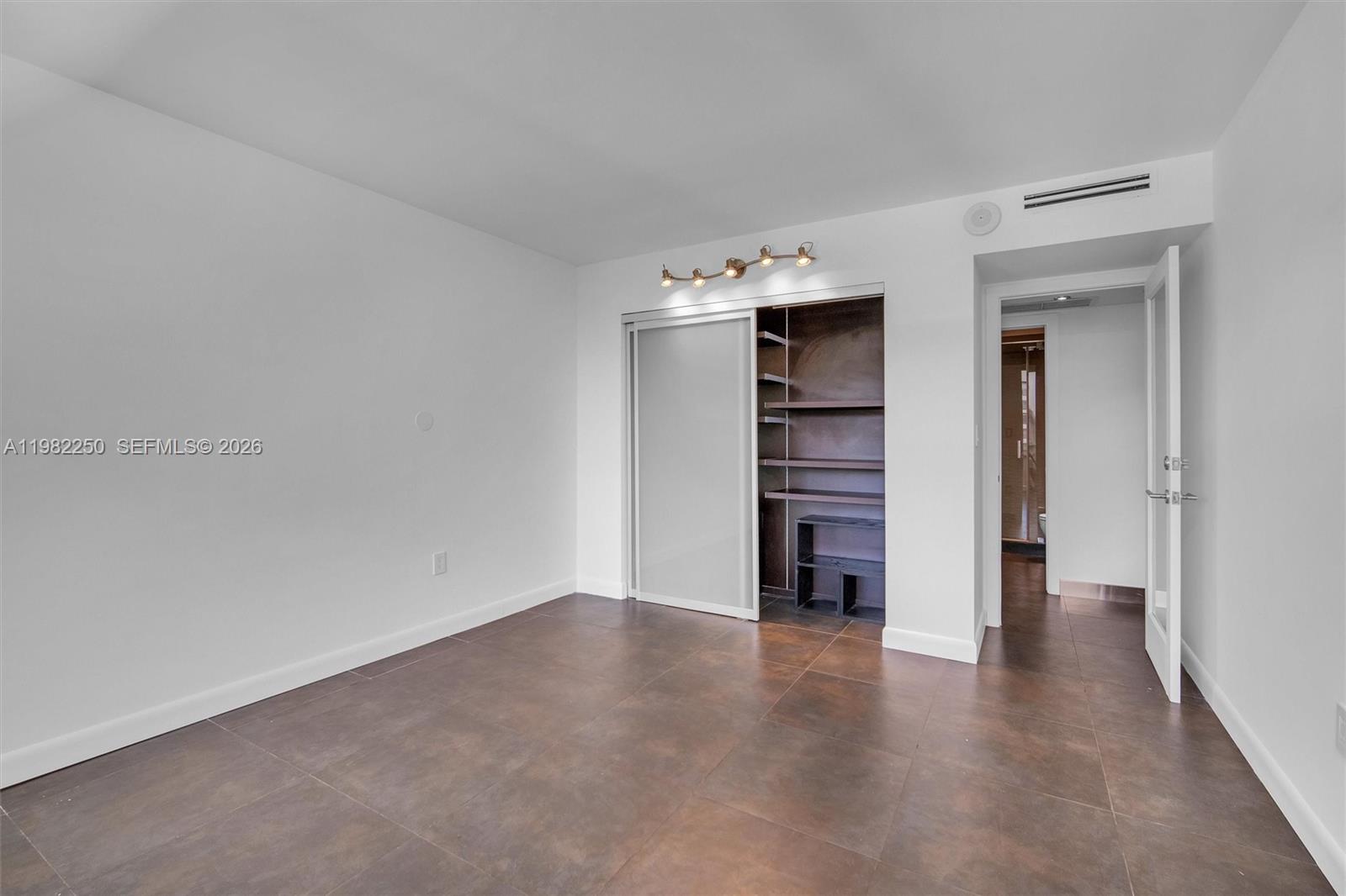 199 Ocean Ln Dr #1009 Key Biscayne, FL 33149