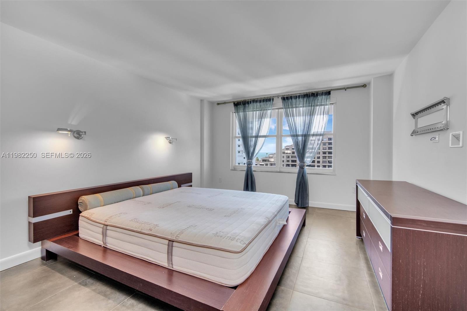 199 Ocean Ln Dr #1009 Key Biscayne, FL 33149