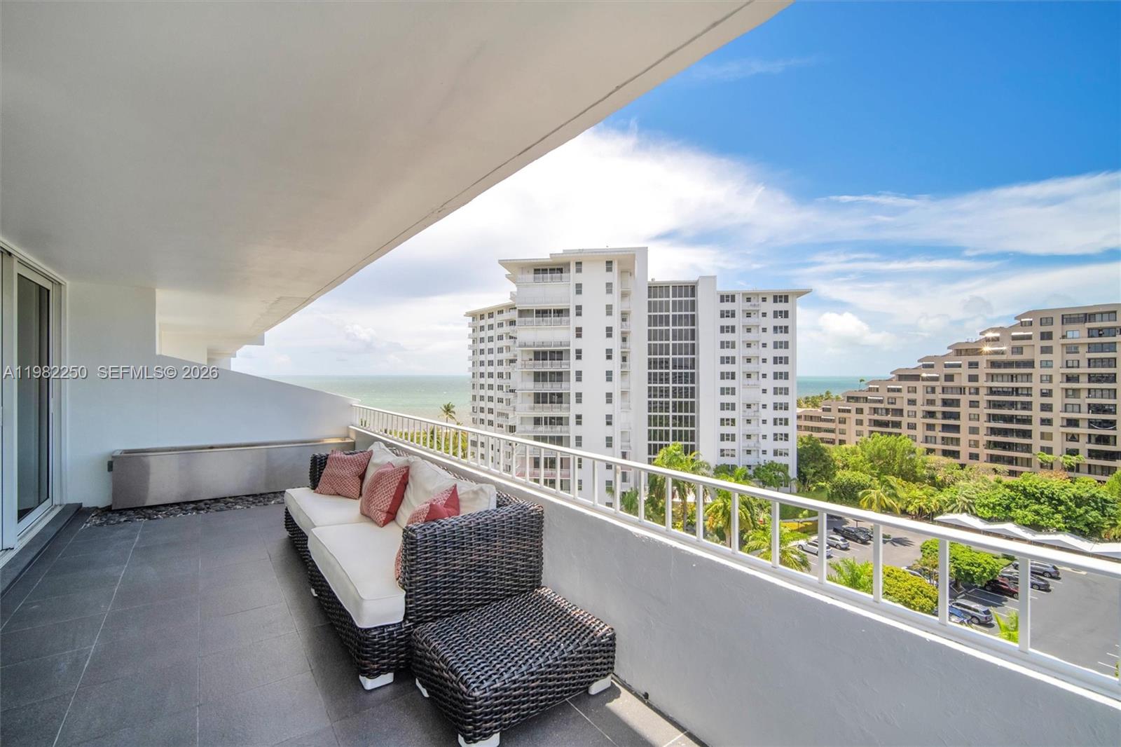 199 Ocean Ln Dr #1009 Key Biscayne, FL 33149