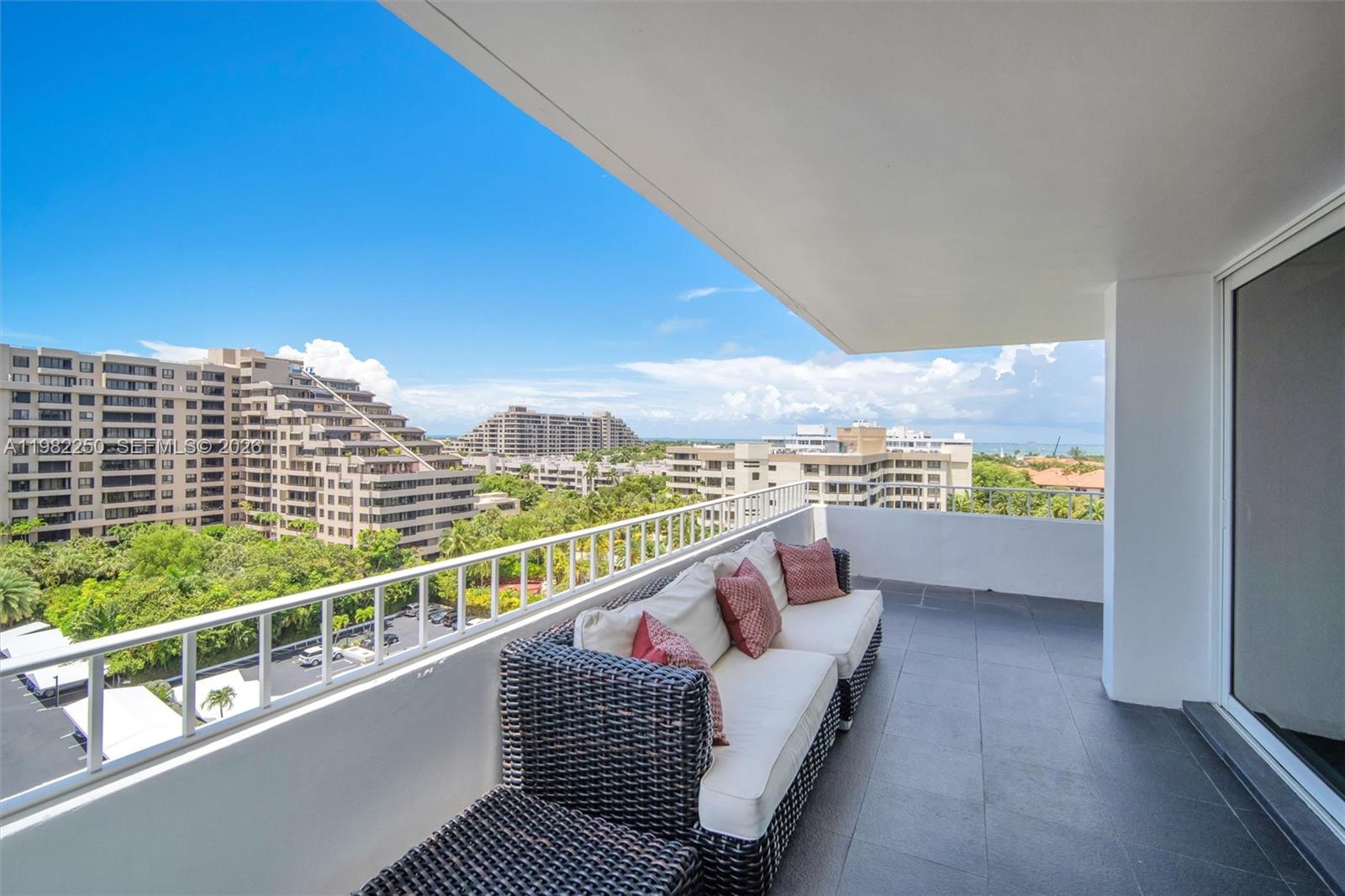 199 Ocean Ln Dr #1009 Key Biscayne, FL 33149