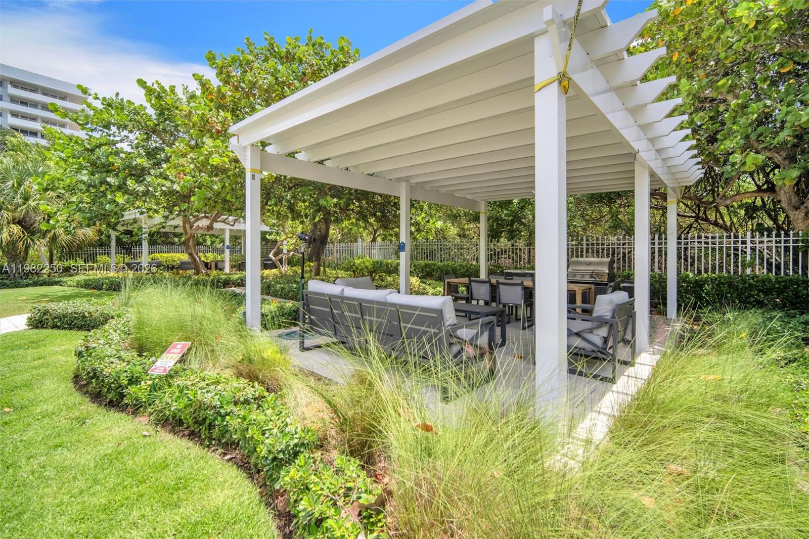 199 Ocean Ln Dr #1009 Key Biscayne, FL 33149