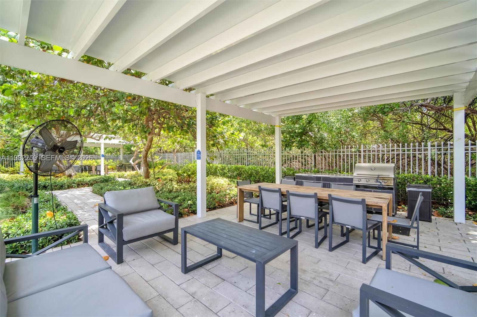 199 Ocean Ln Dr #1009 Key Biscayne, FL 33149