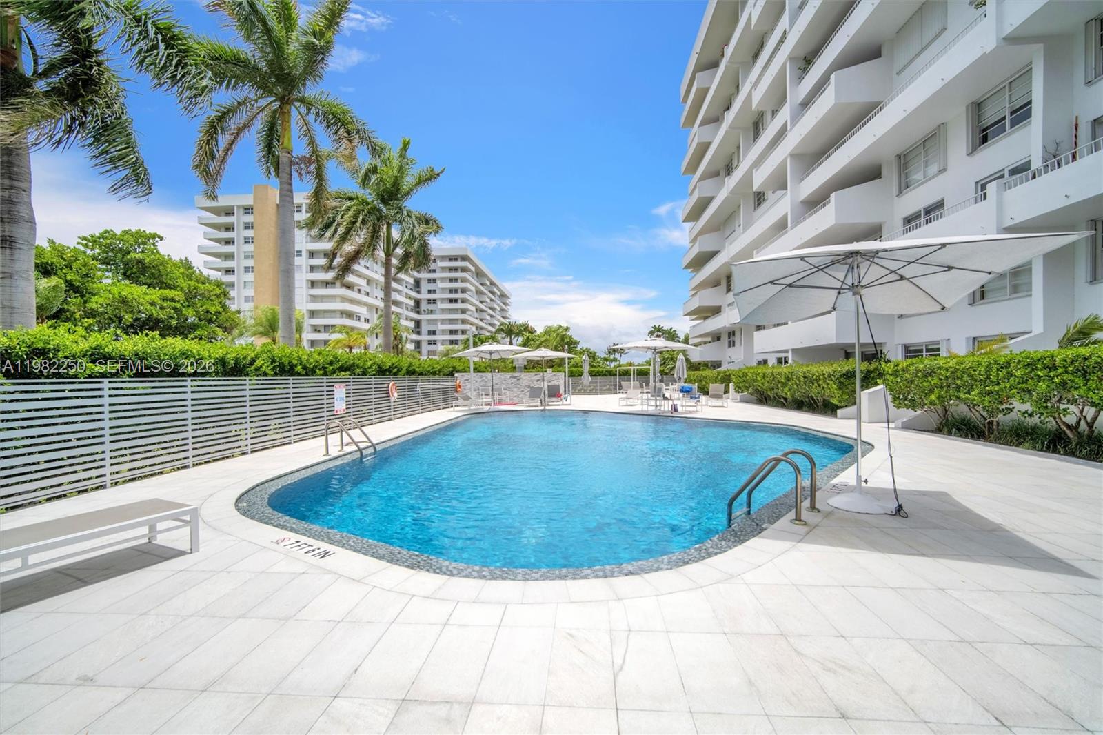 199 Ocean Ln Dr #1009 Key Biscayne, FL 33149