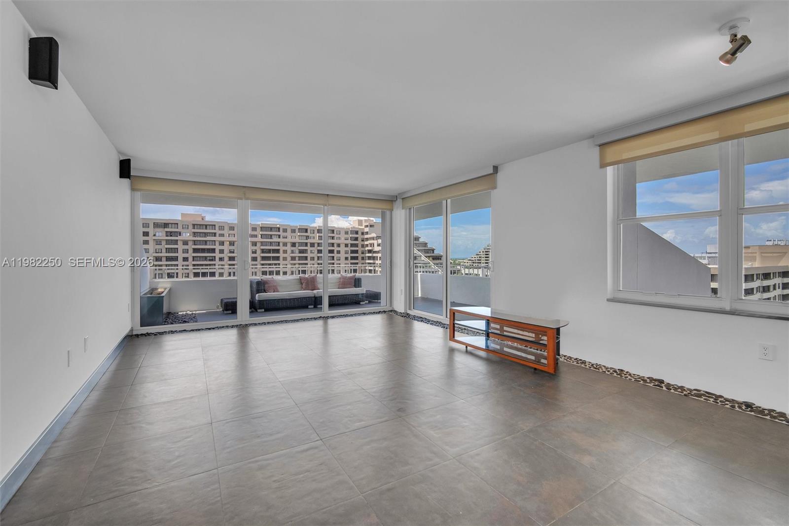 199 Ocean Ln Dr #1009 Key Biscayne, FL 33149