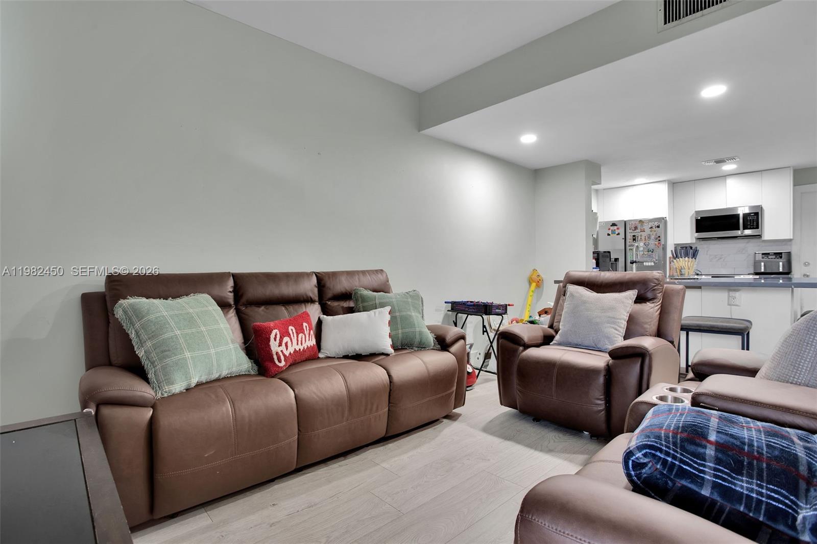 850 Sorrento Dr Weston, FL 33326