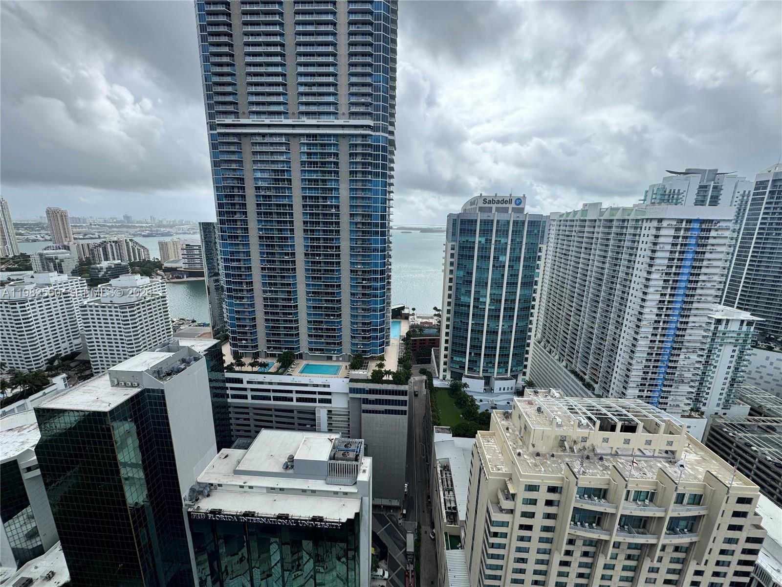 image 1060 Brickell - 105014