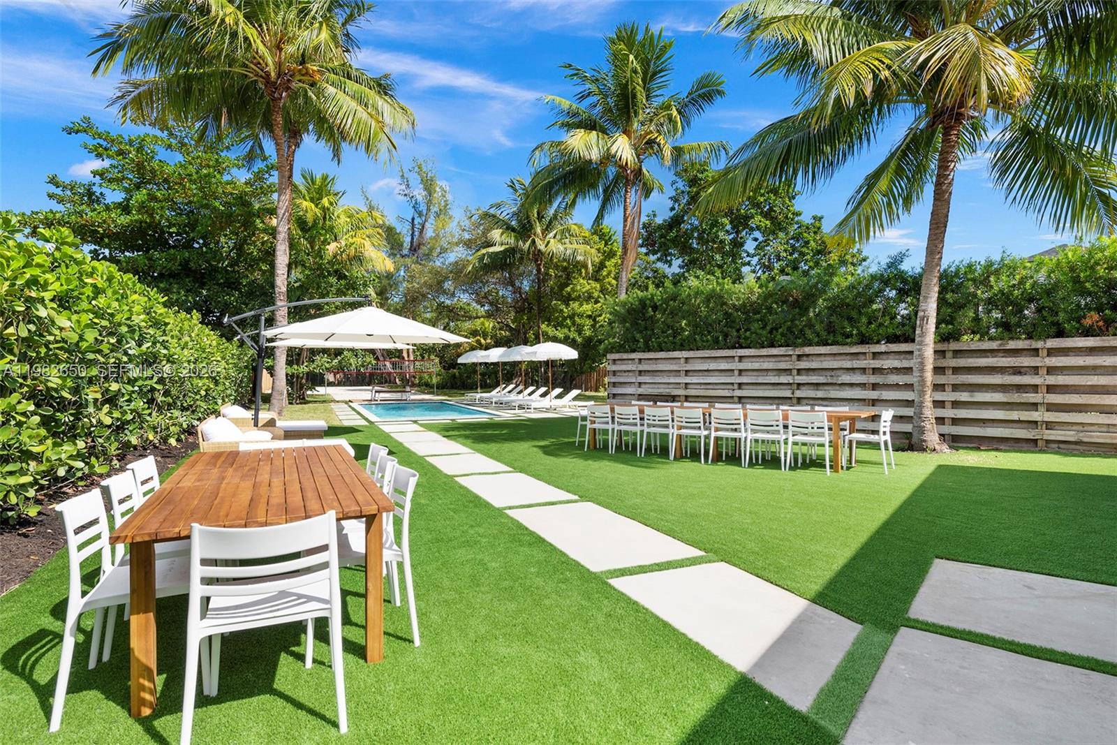 995 NE 107th St Miami, FL 33161