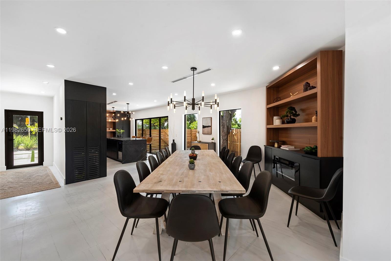 995 NE 107th St Miami, FL 33161