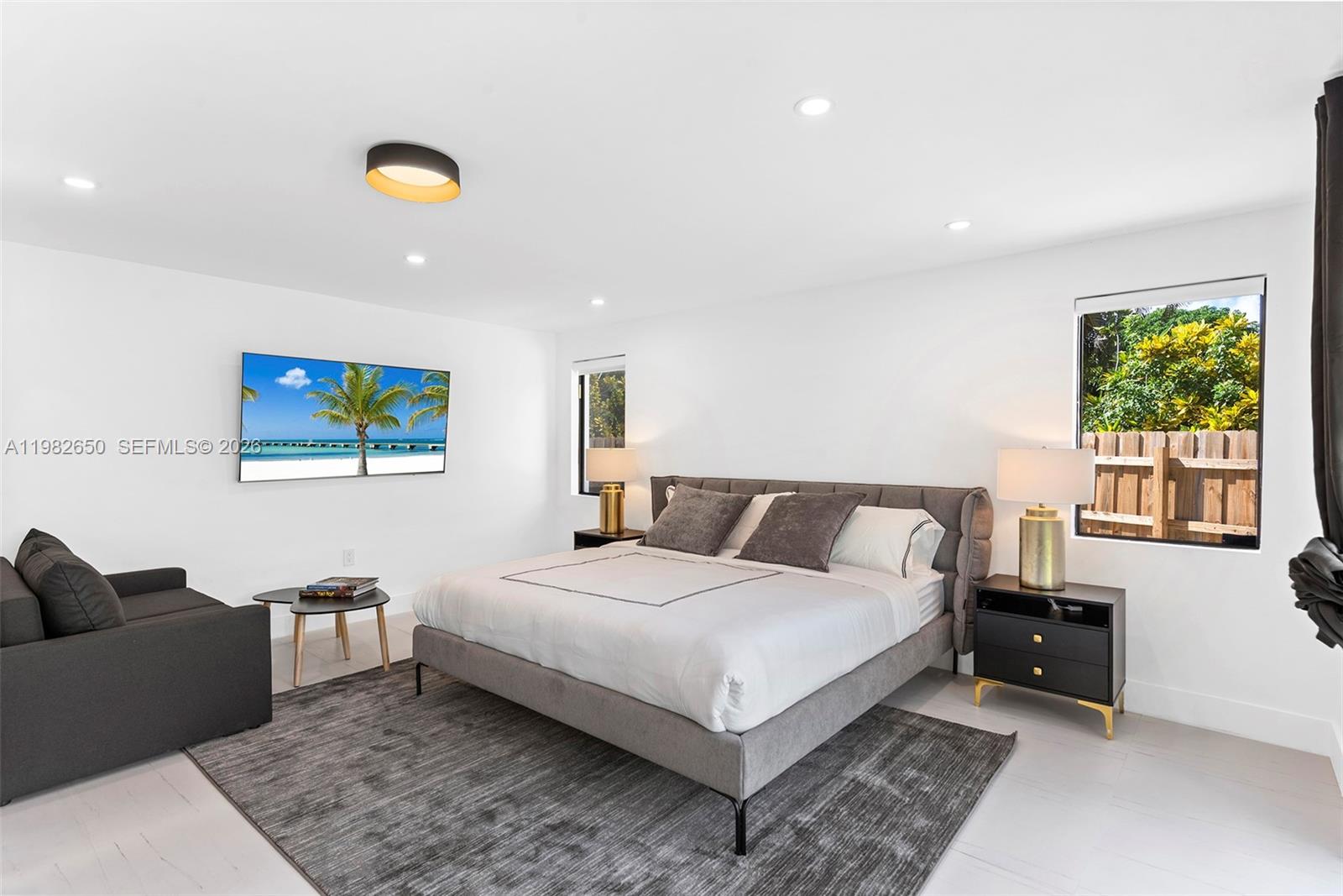 995 NE 107th St Miami, FL 33161