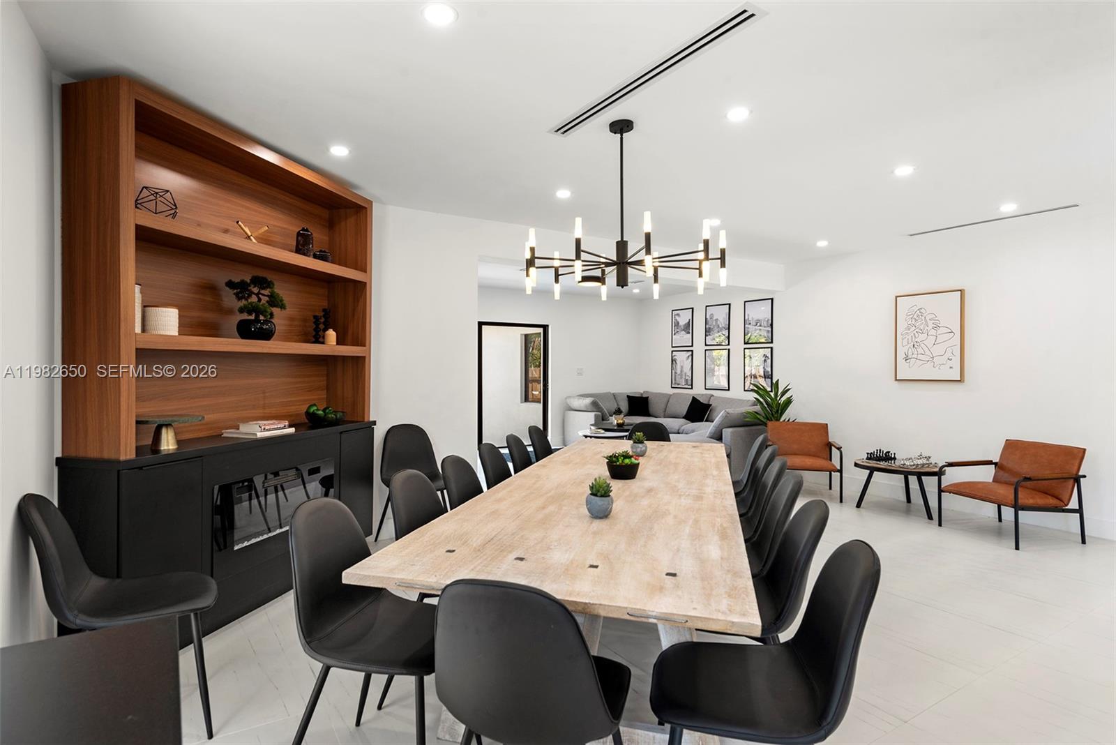 995 NE 107th St Miami, FL 33161