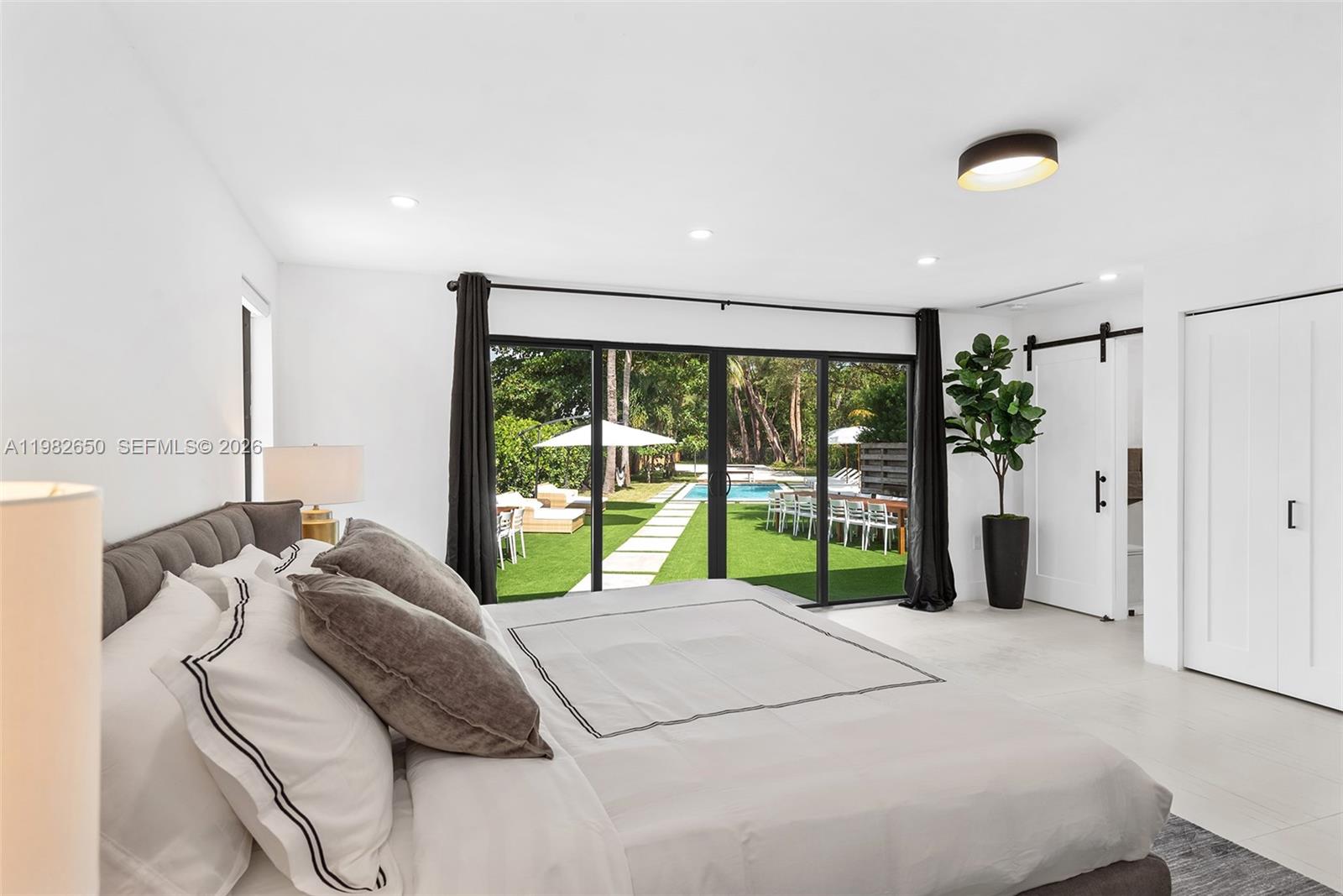 995 NE 107th St Miami, FL 33161