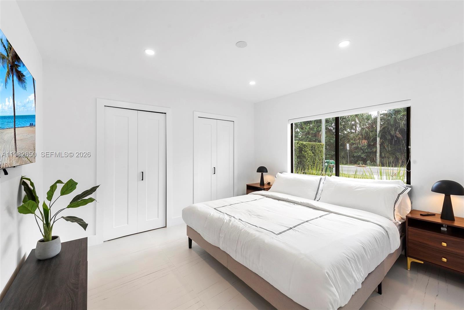 995 NE 107th St Miami, FL 33161