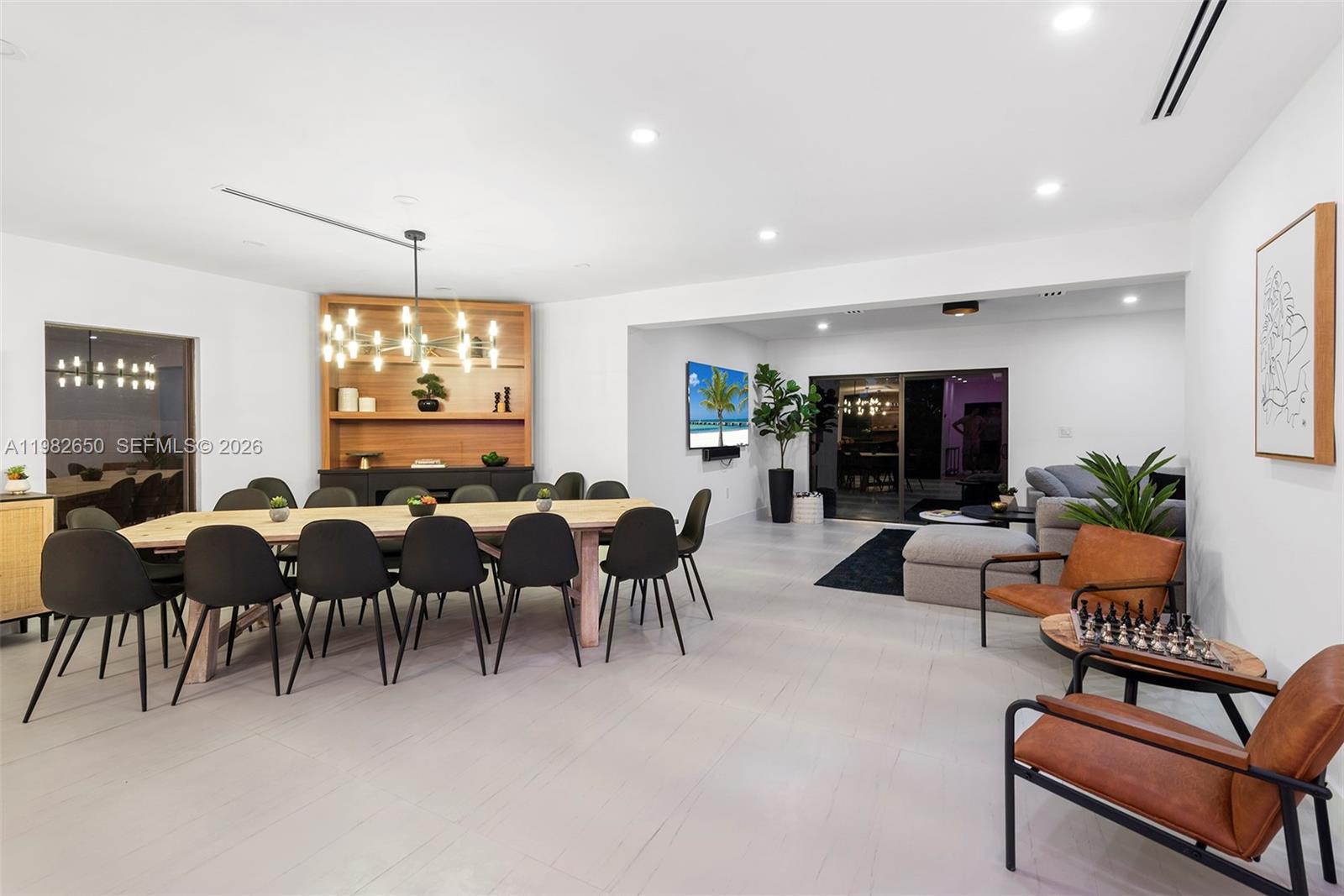 995 NE 107th St Miami, FL 33161