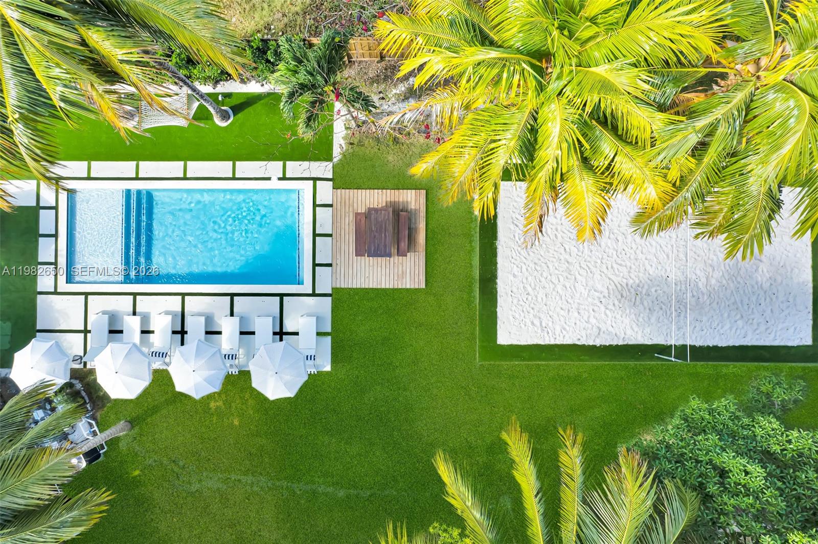 995 NE 107th St Miami, FL 33161