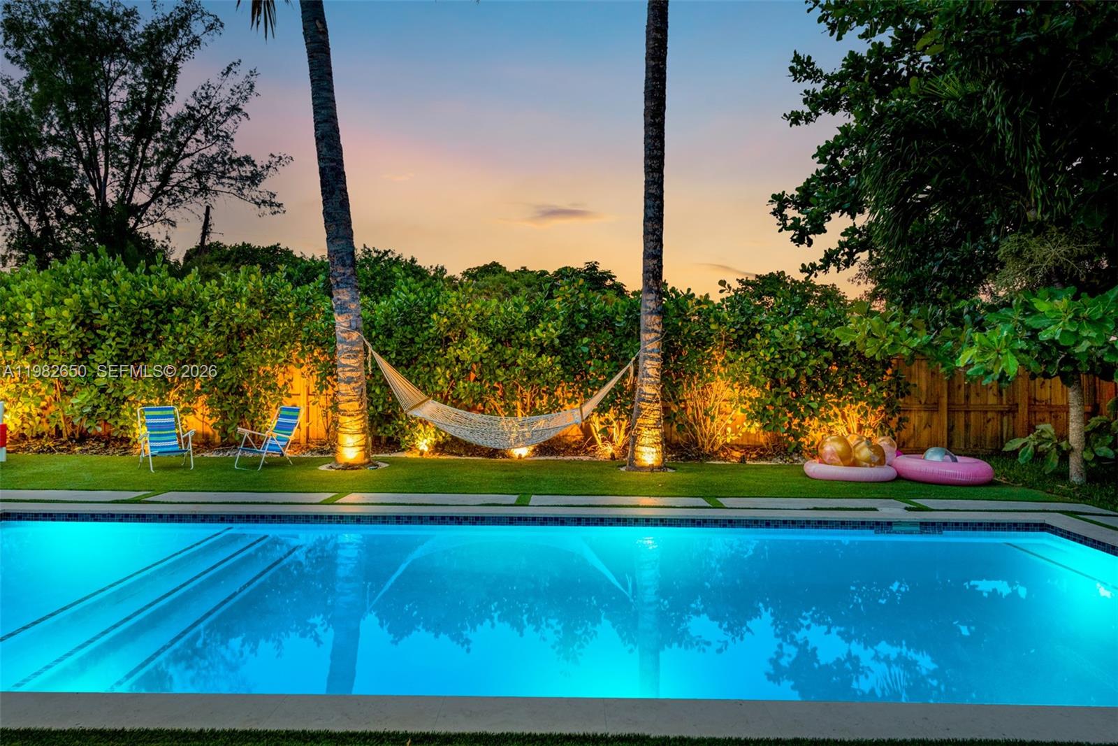 995 NE 107th St Miami, FL 33161