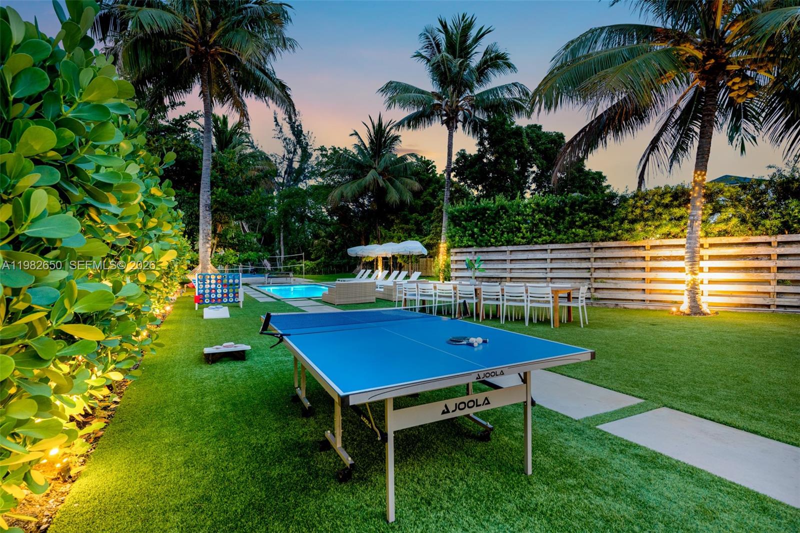 995 NE 107th St Miami, FL 33161