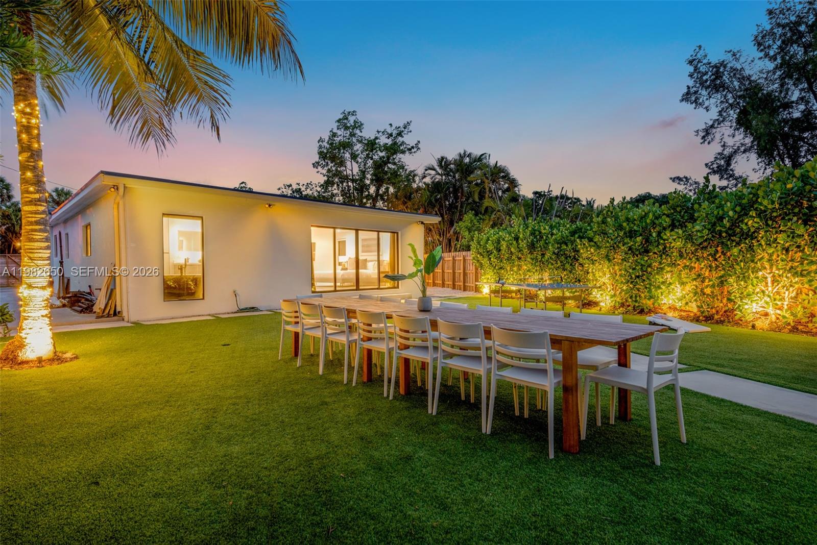 995 NE 107th St Miami, FL 33161