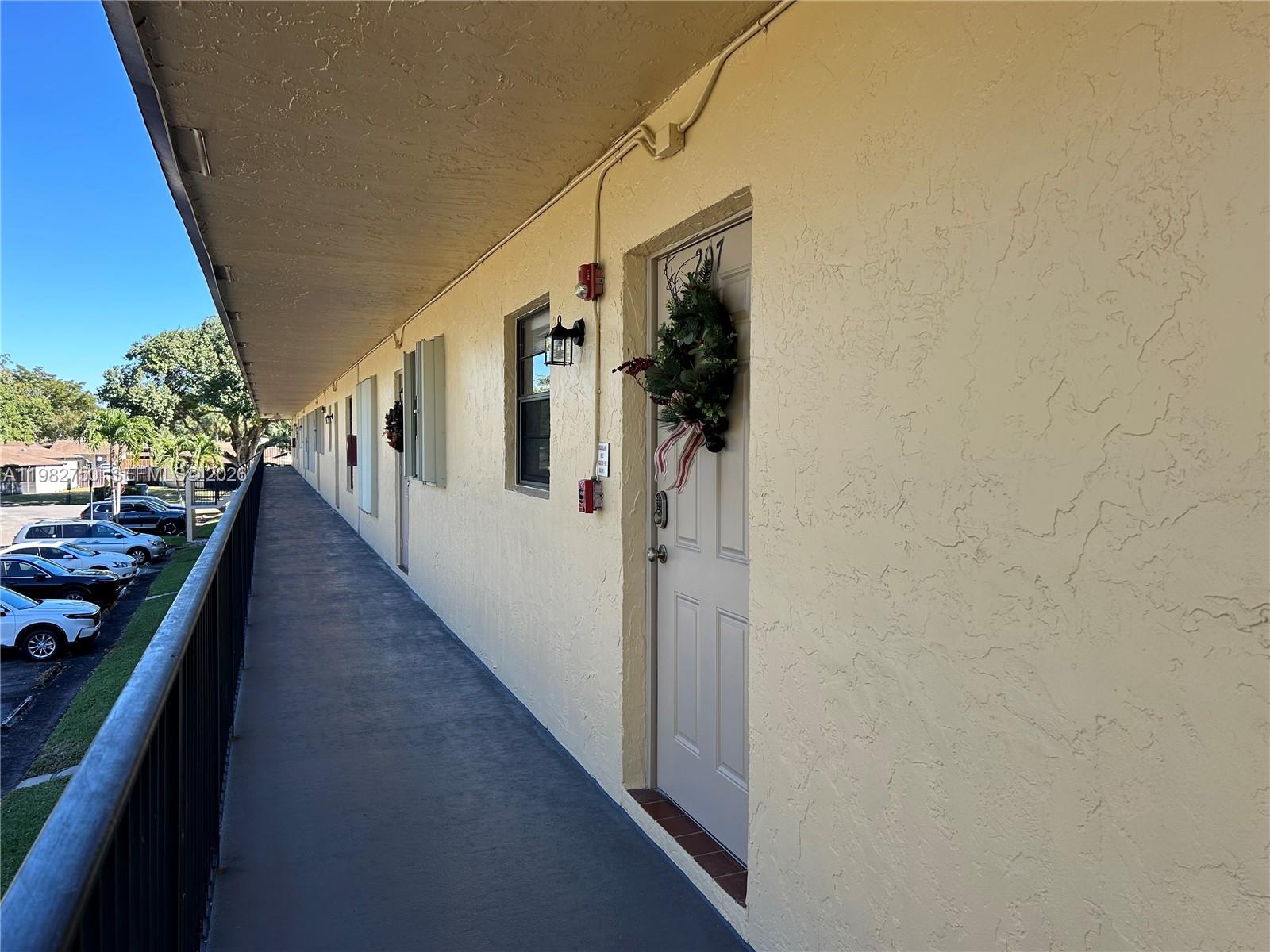 200 Gate Rd #207 Hollywood, FL 33024