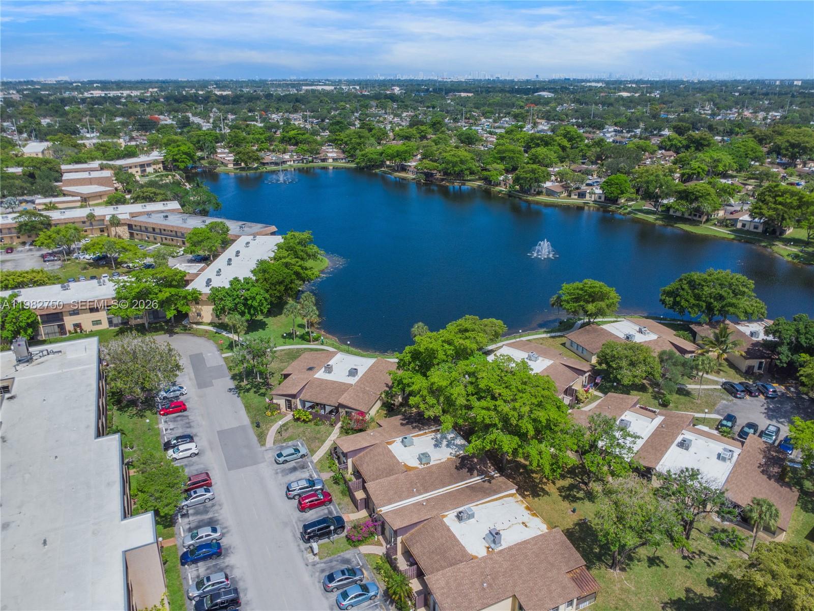 200 Gate Rd #207 Hollywood, FL 33024