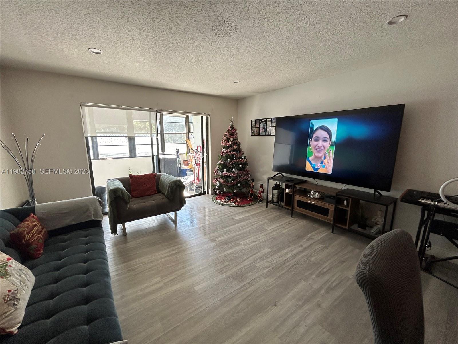 200 Gate Rd #207 Hollywood, FL 33024