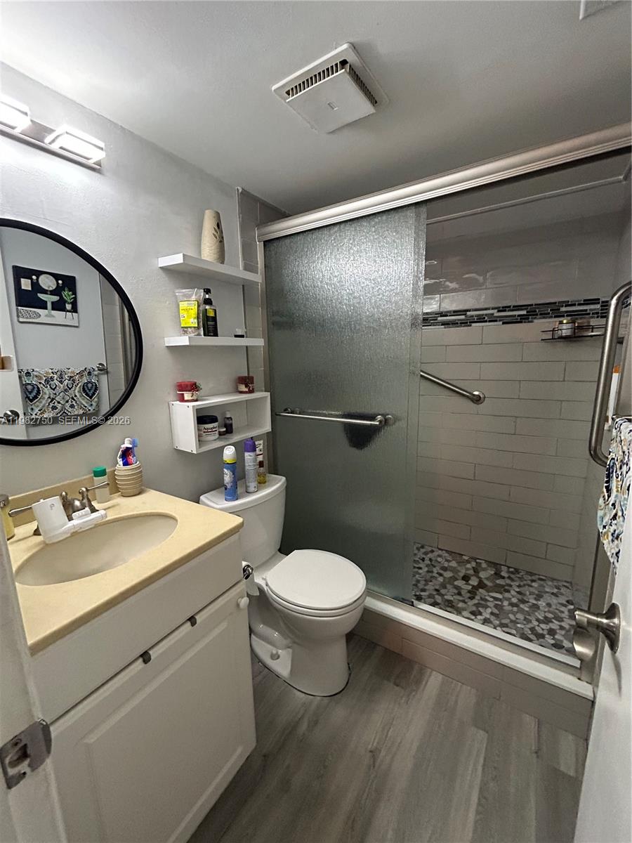 200 Gate Rd #207 Hollywood, FL 33024