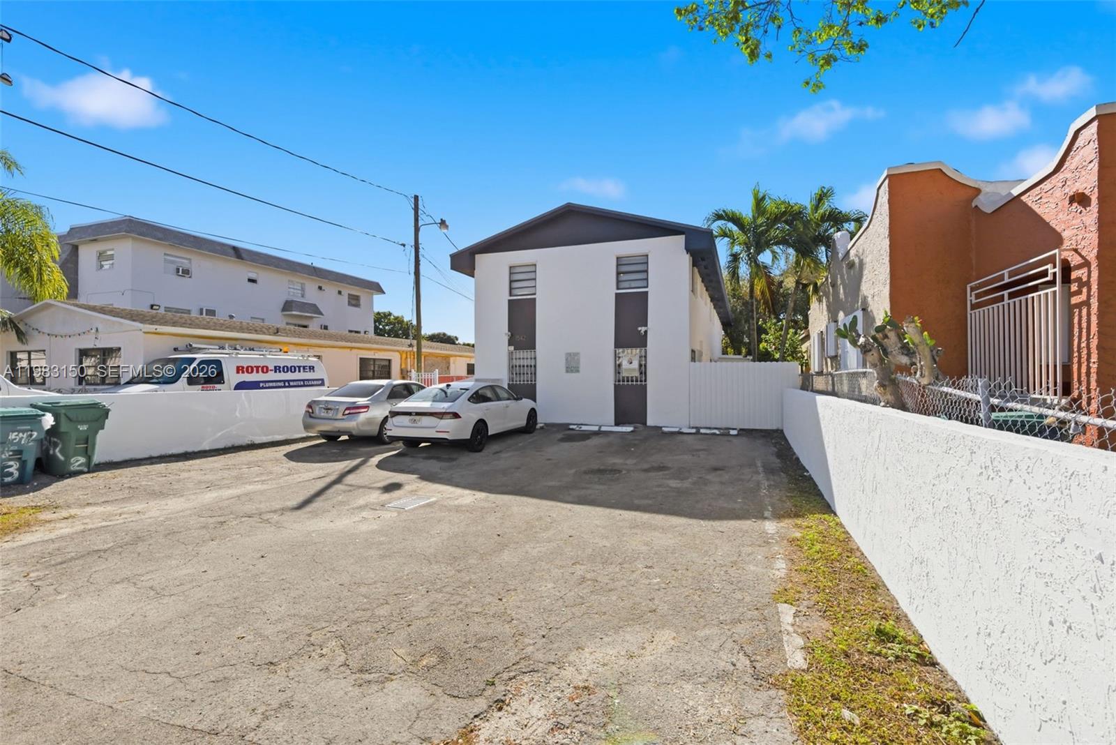 1542 NW 35th St Miami, FL 33142