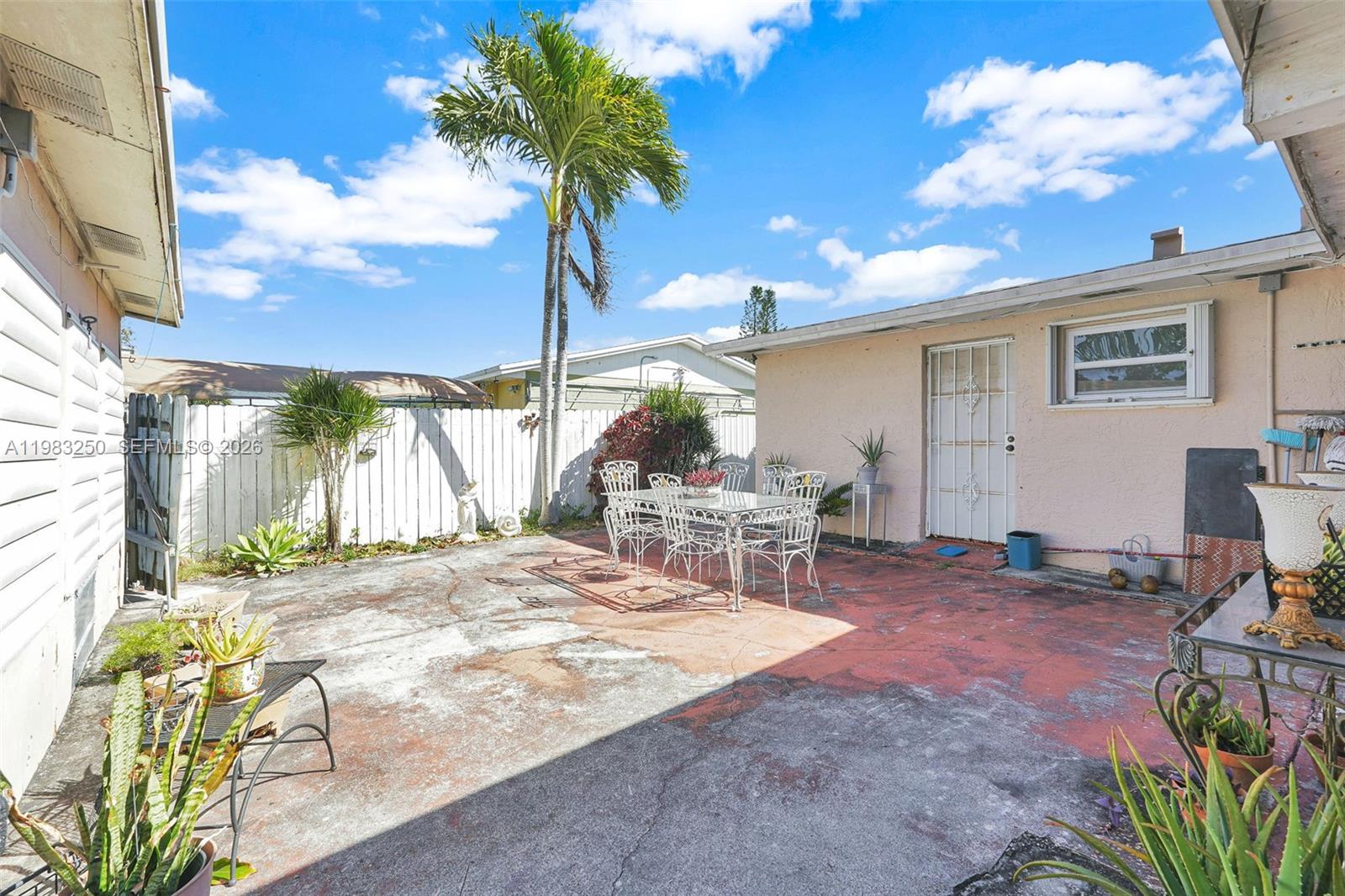 19050 SW 125th Ave Miami, FL 33177