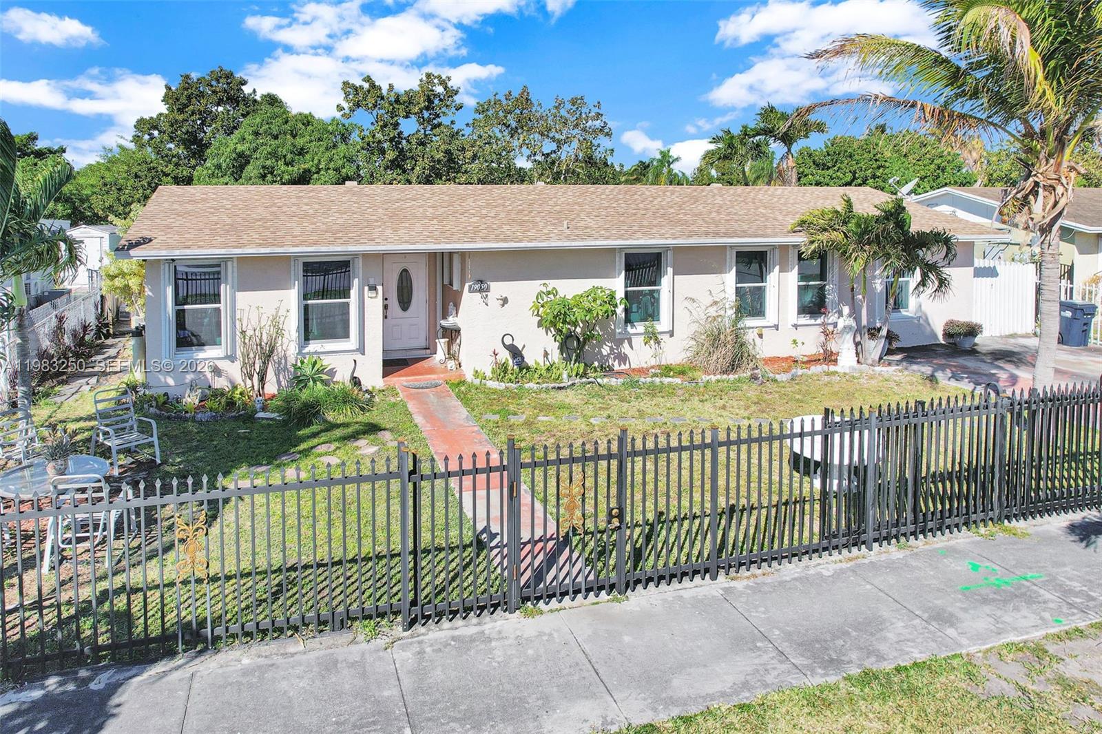 19050 SW 125th Ave Miami, FL 33177