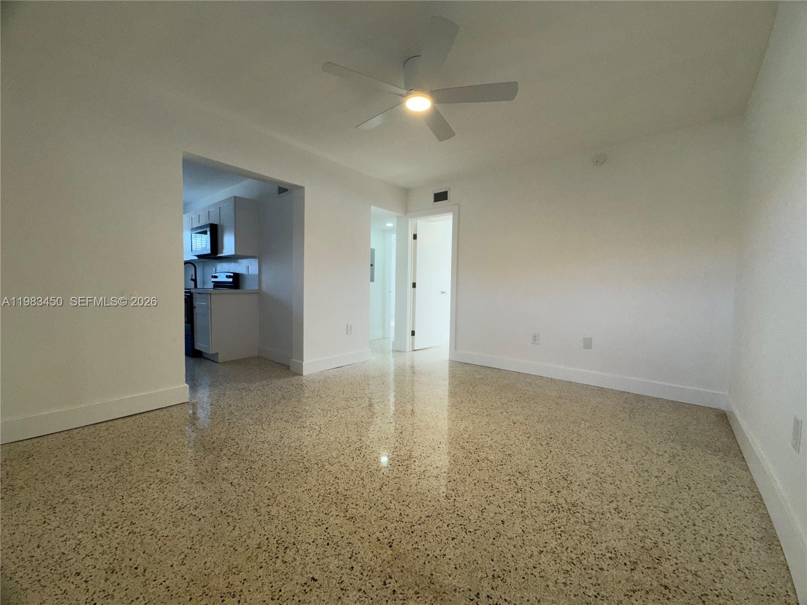 20 W 37th St Hialeah, FL 33012