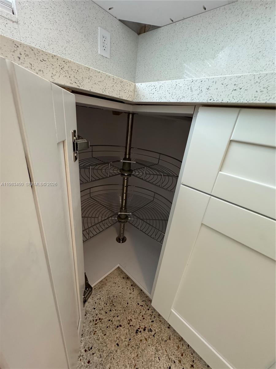 20 W 37th St Hialeah, FL 33012