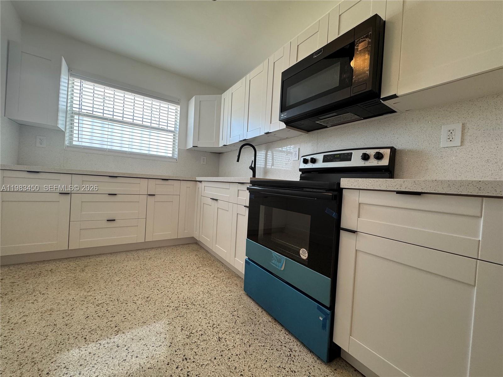 20 W 37th St Hialeah, FL 33012