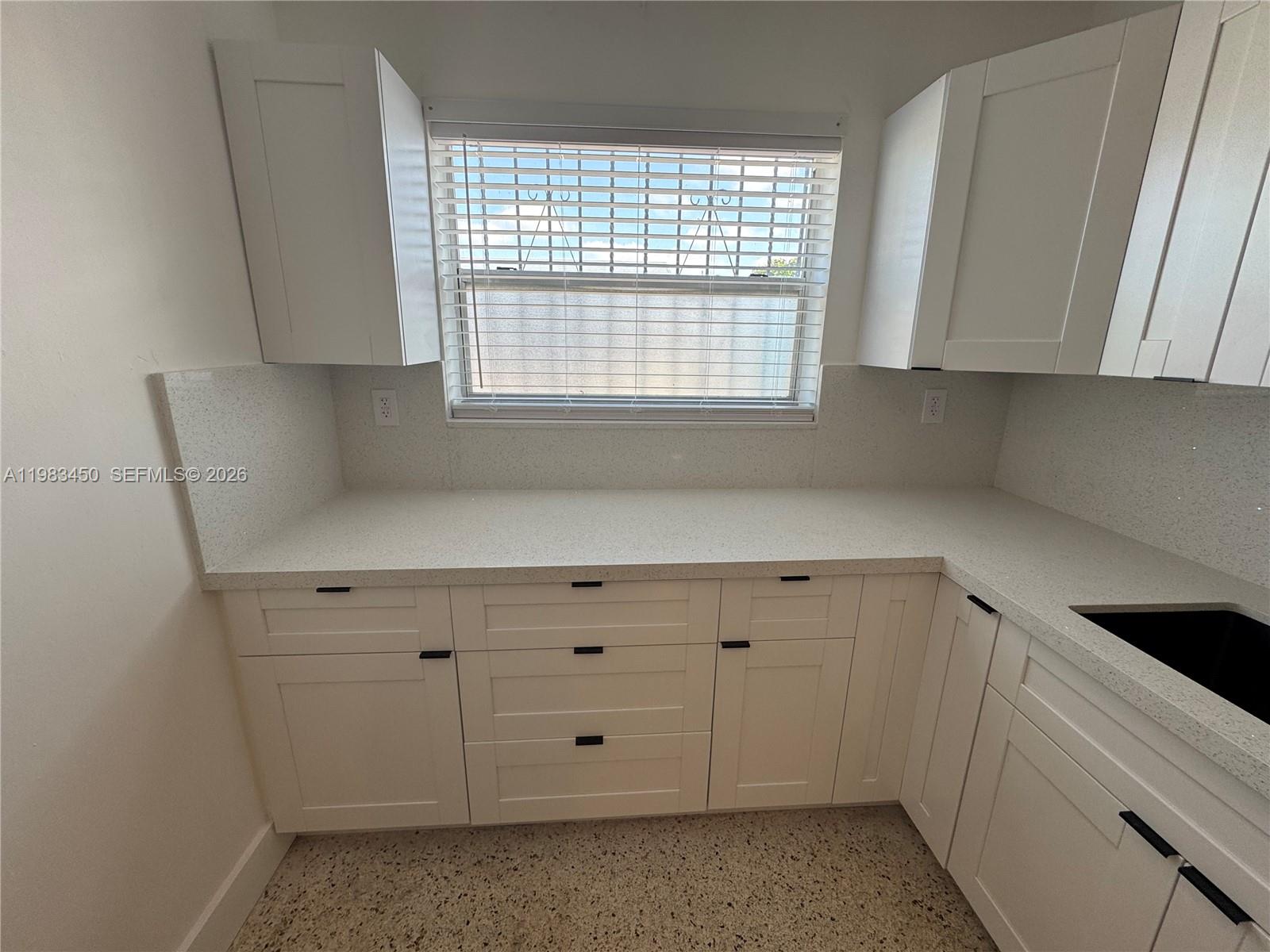 20 W 37th St Hialeah, FL 33012