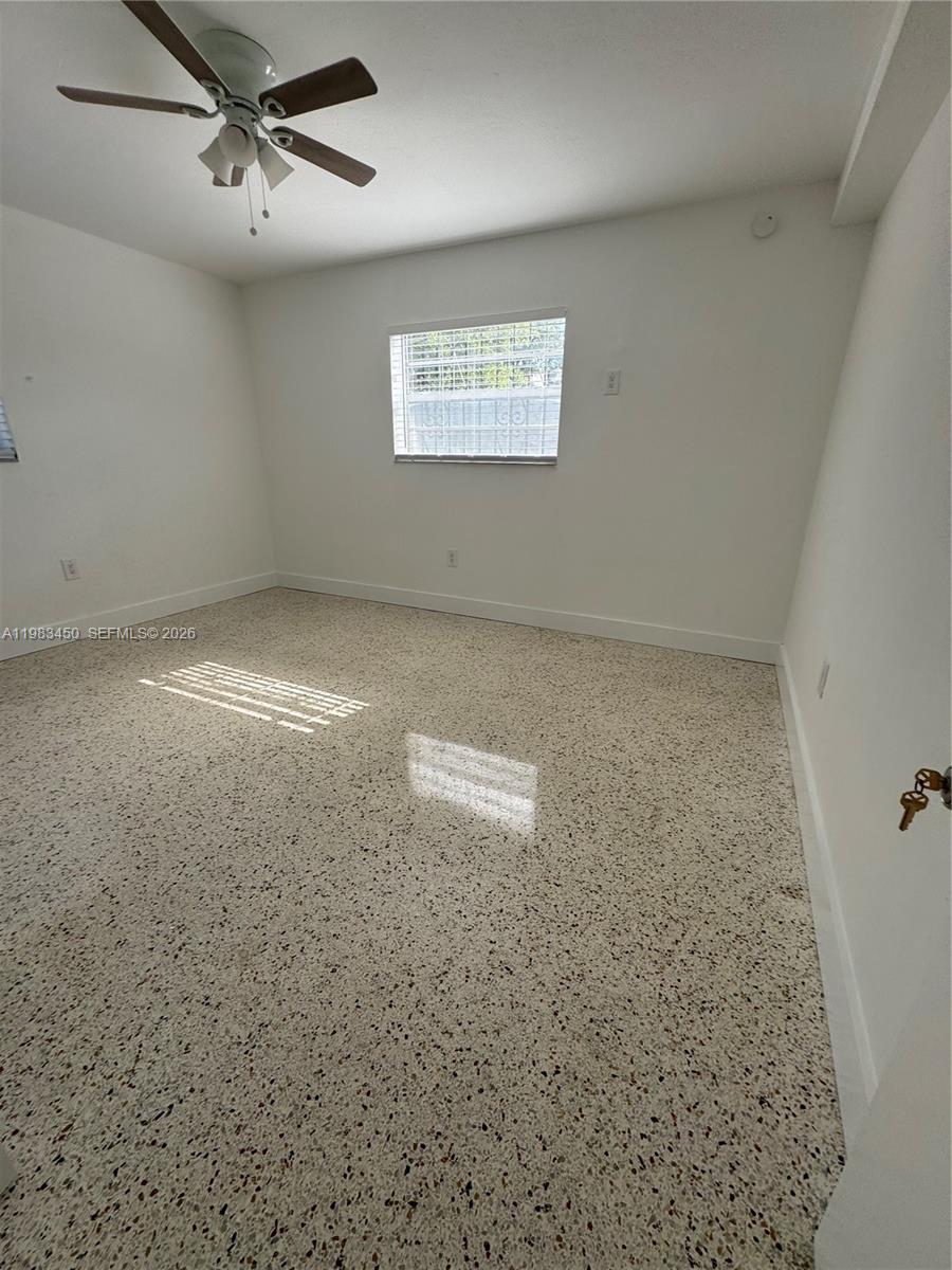 20 W 37th St Hialeah, FL 33012