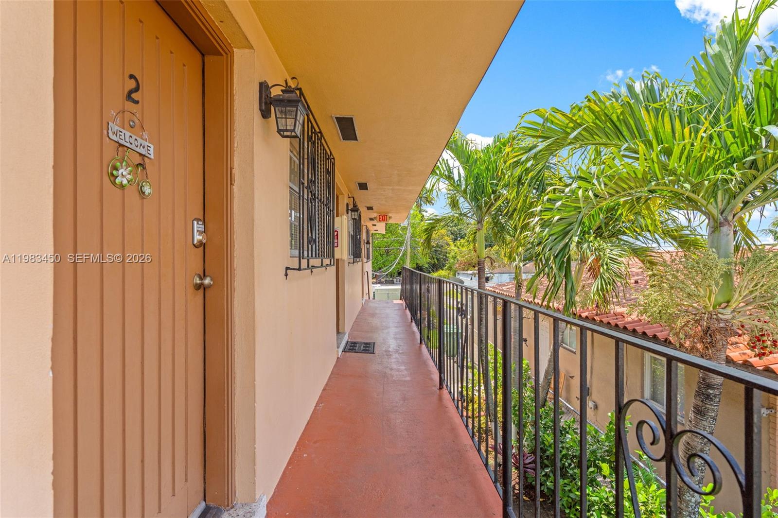 20 W 37th St Hialeah, FL 33012