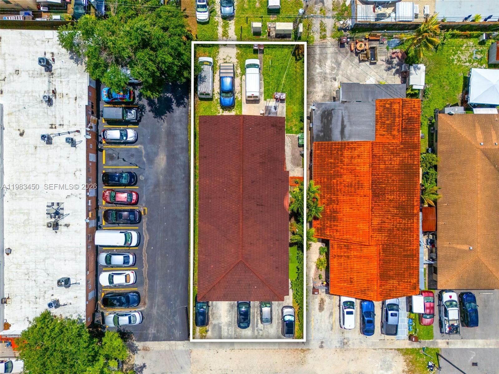 20 W 37th St Hialeah, FL 33012