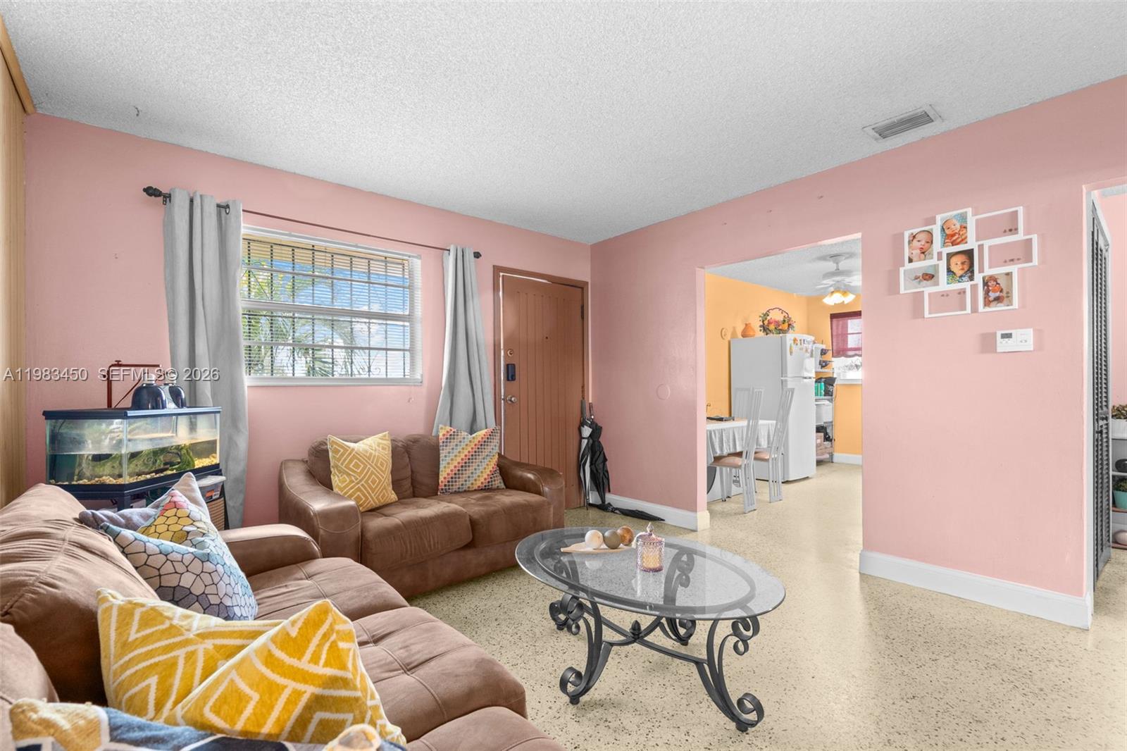 20 W 37th St Hialeah, FL 33012