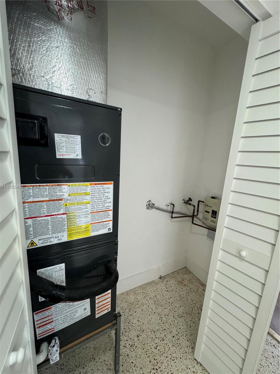 20 W 37th St Hialeah, FL 33012