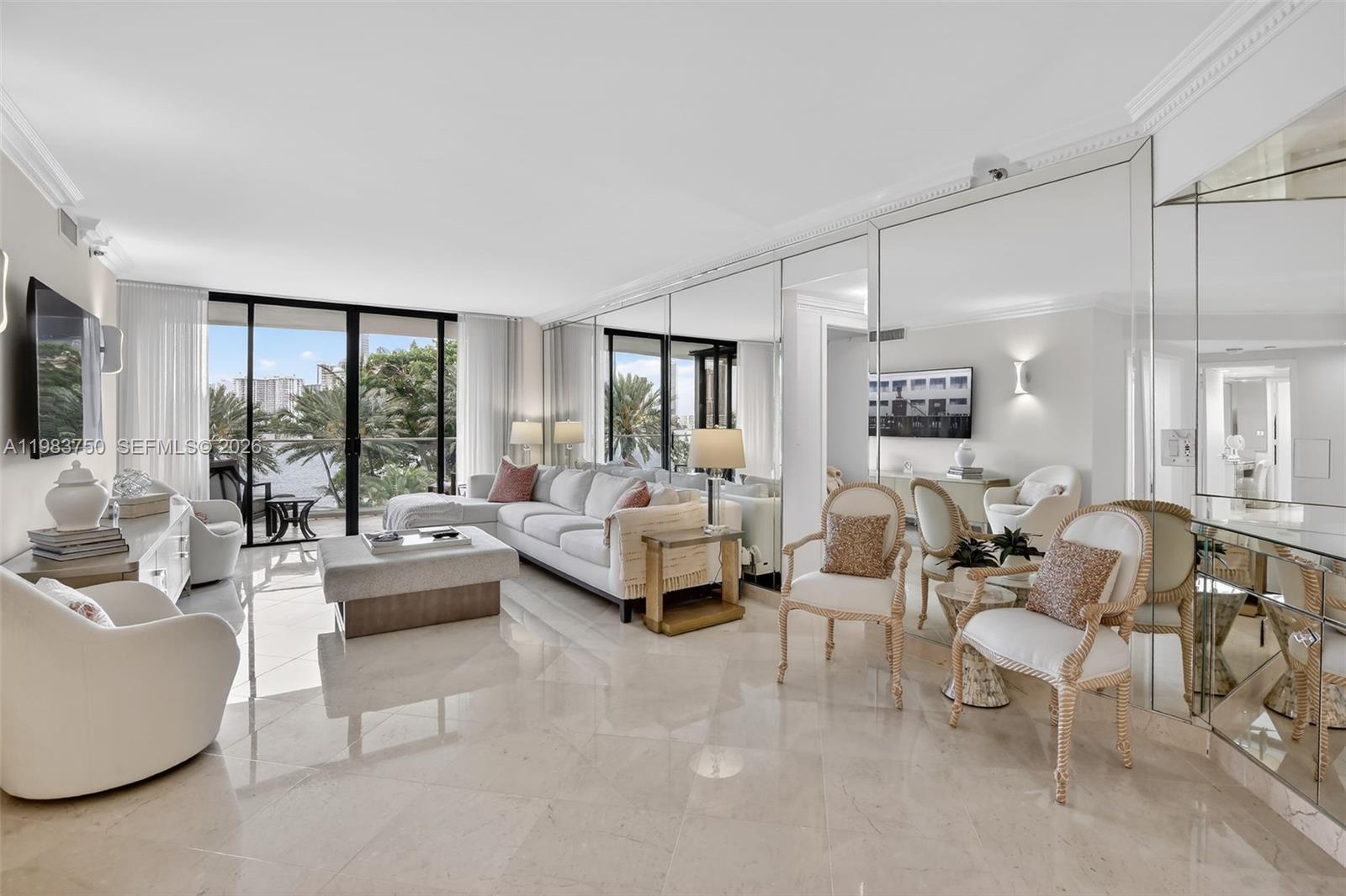 2800 Island Blvd #301