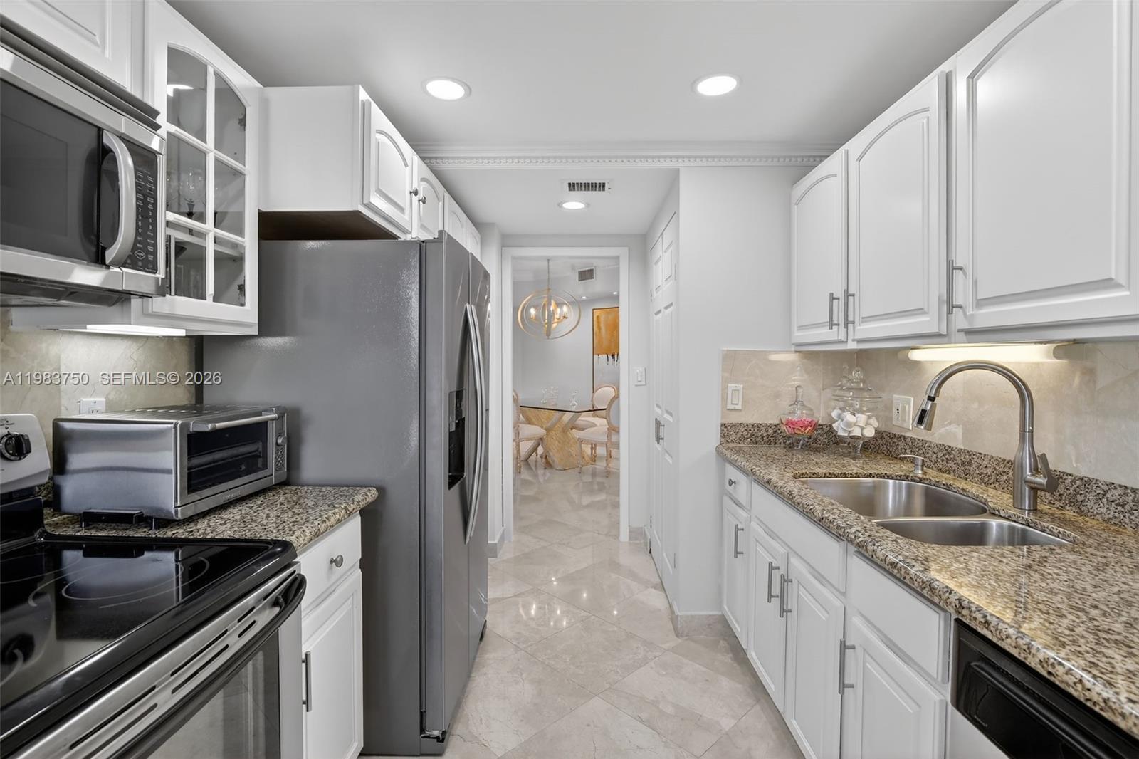 2800 Island Blvd #301 Aventura, FL 33160