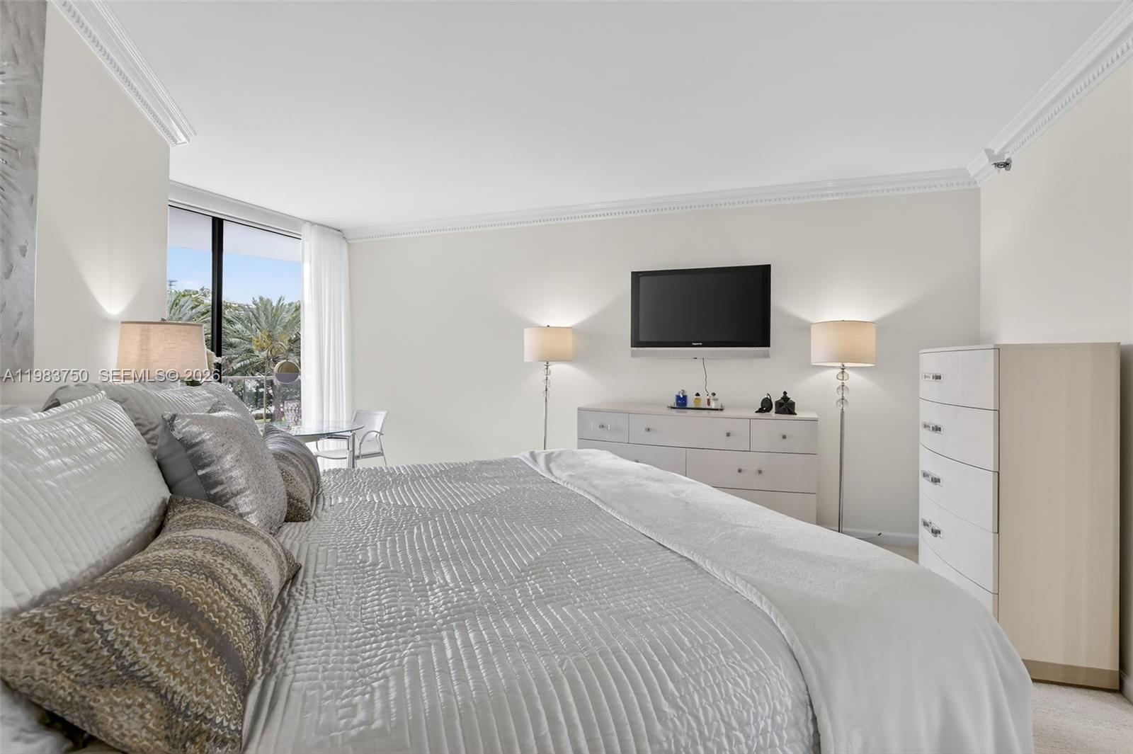 2800 Island Blvd #301 Aventura, FL 33160