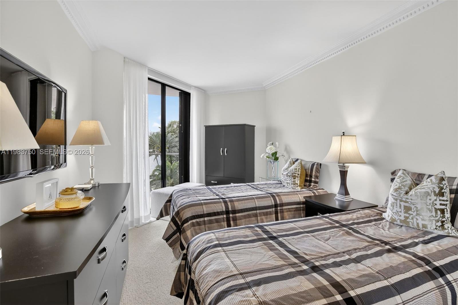 2800 Island Blvd #301 Aventura, FL 33160