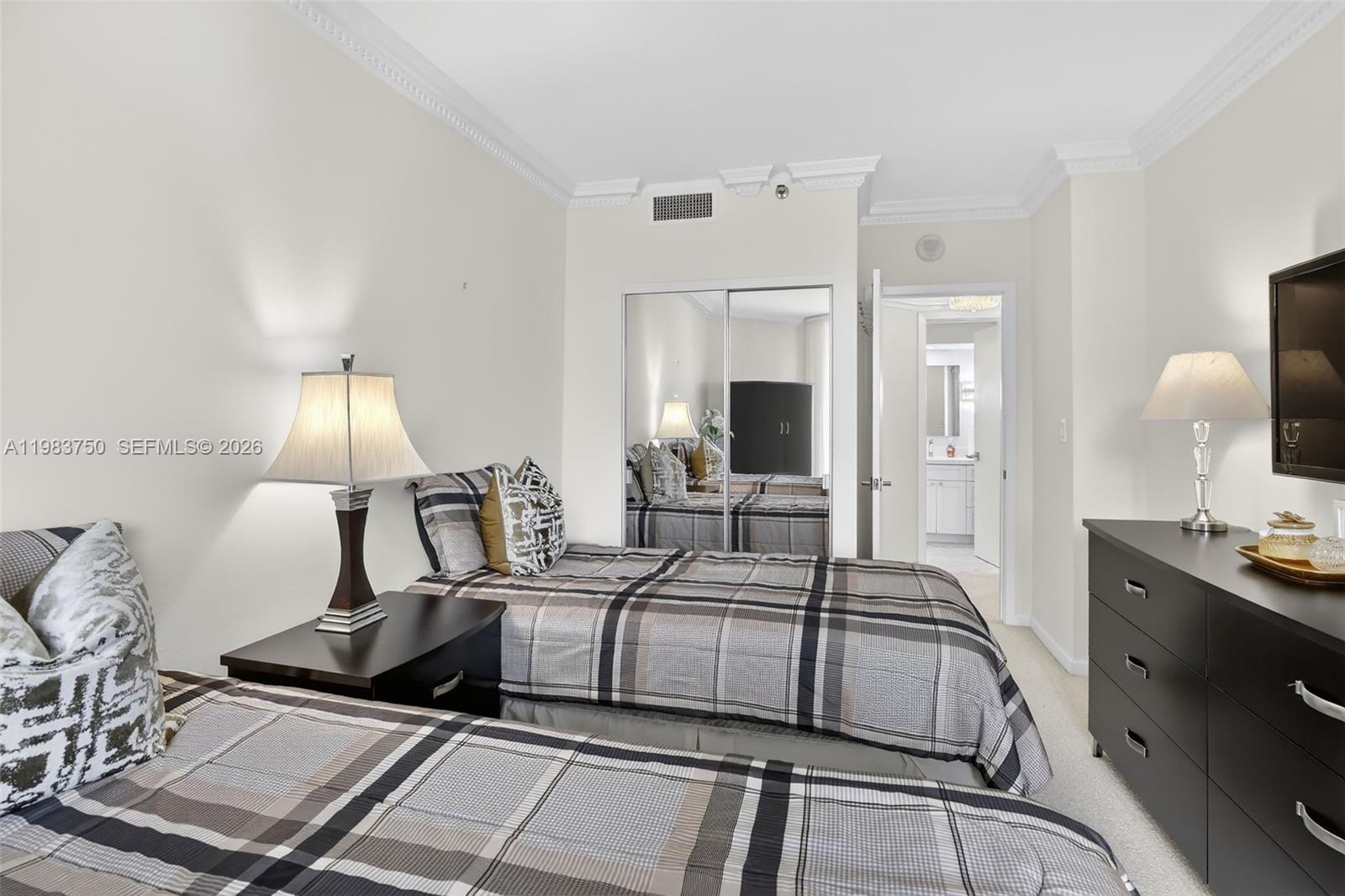 2800 Island Blvd #301 Aventura, FL 33160