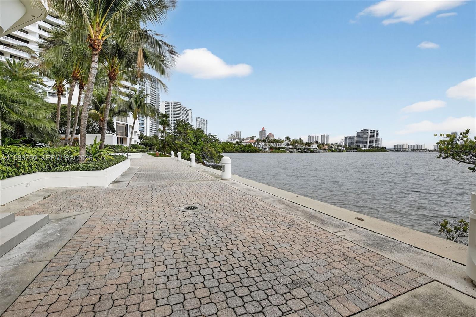 2800 Island Blvd #301 Aventura, FL 33160