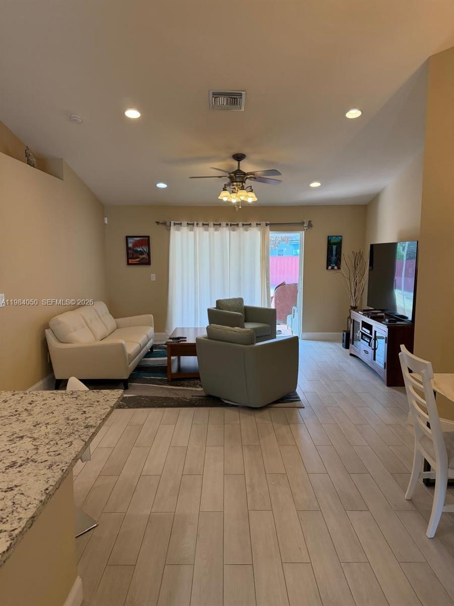 5861 NW Cullom Cir Port St Lucie, FL 34986