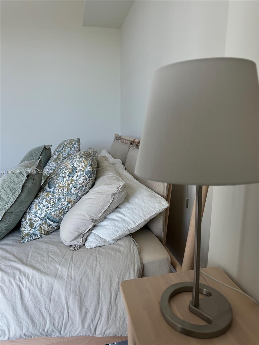 image Axis on Brickell South16