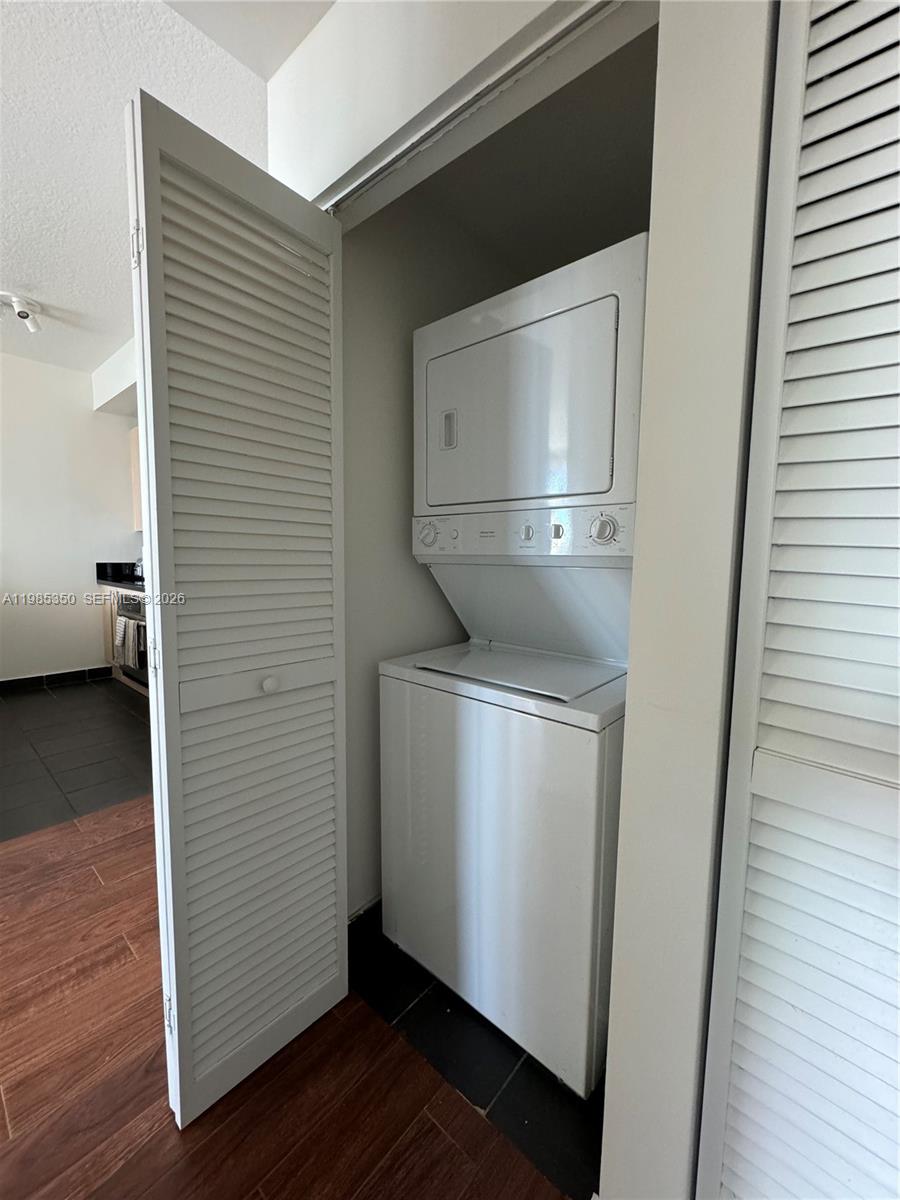 image Axis on Brickell South19