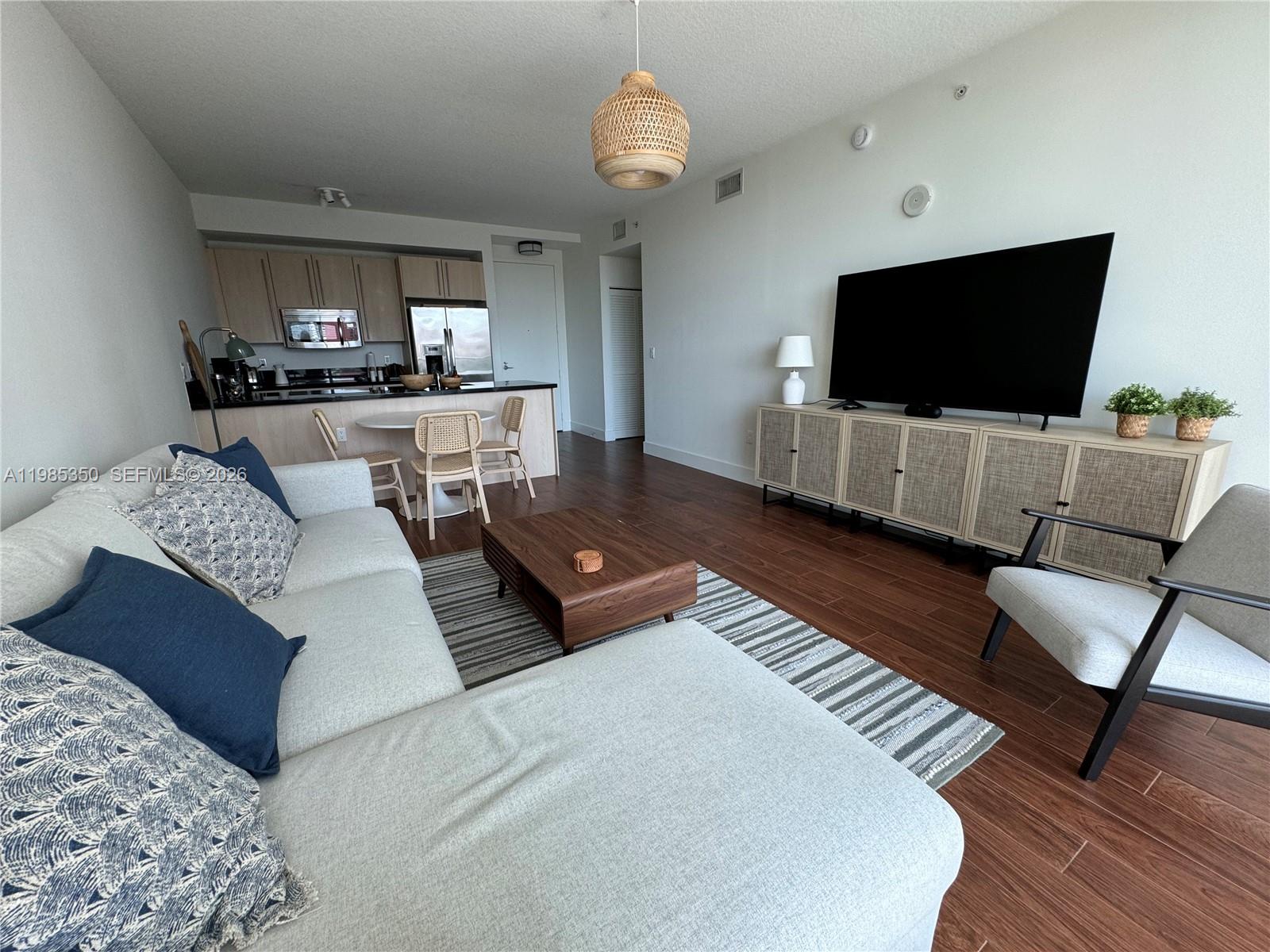 image Axis on Brickell South2