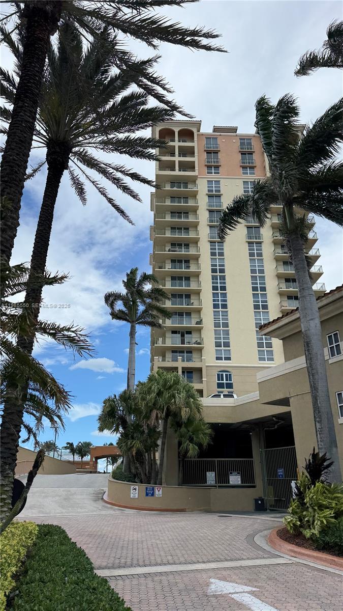 image 2080 Ocean Drive1